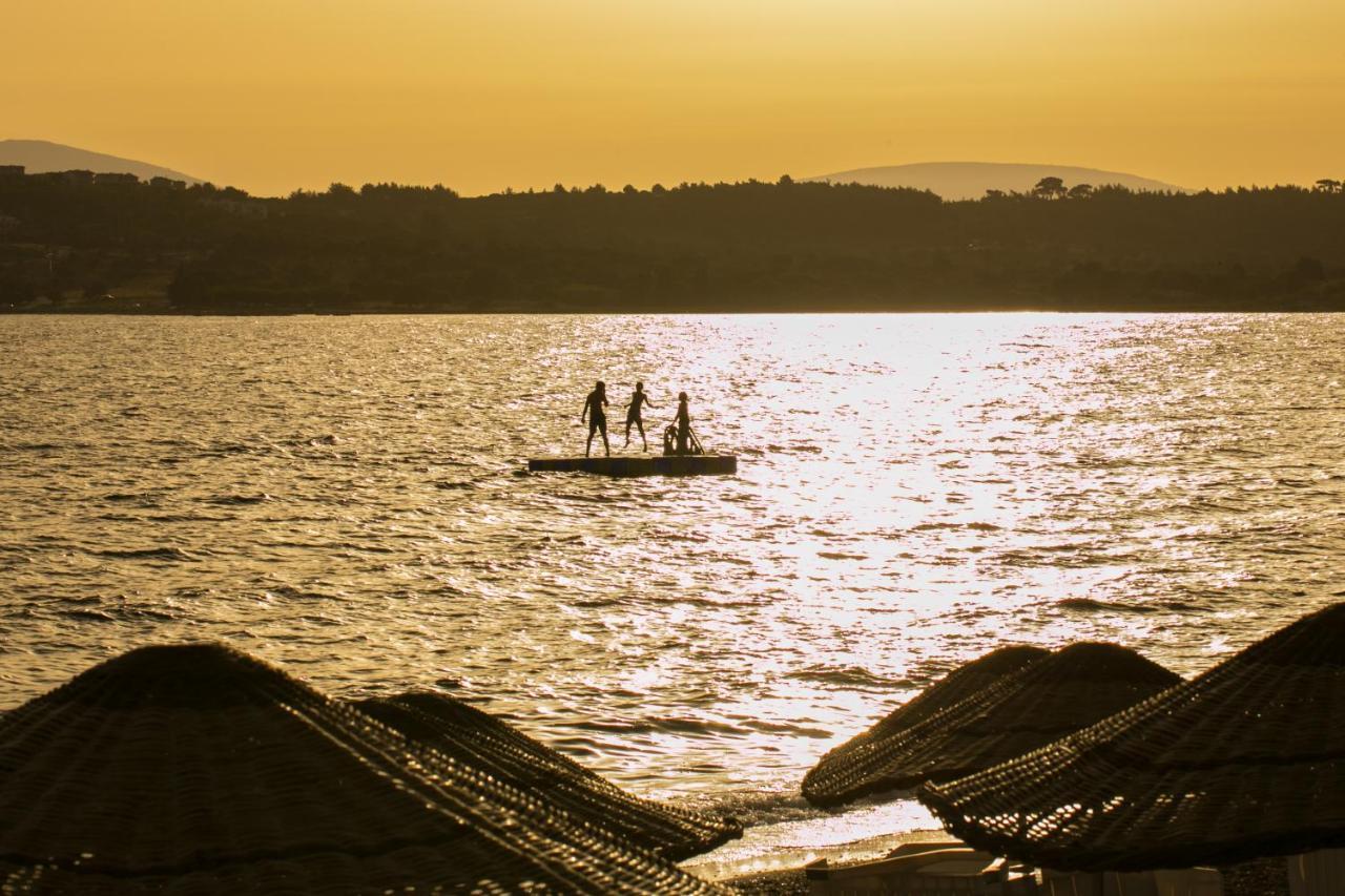 Teos Ormanci Tatil Koyu Hotel Seferihisar Bagian luar foto