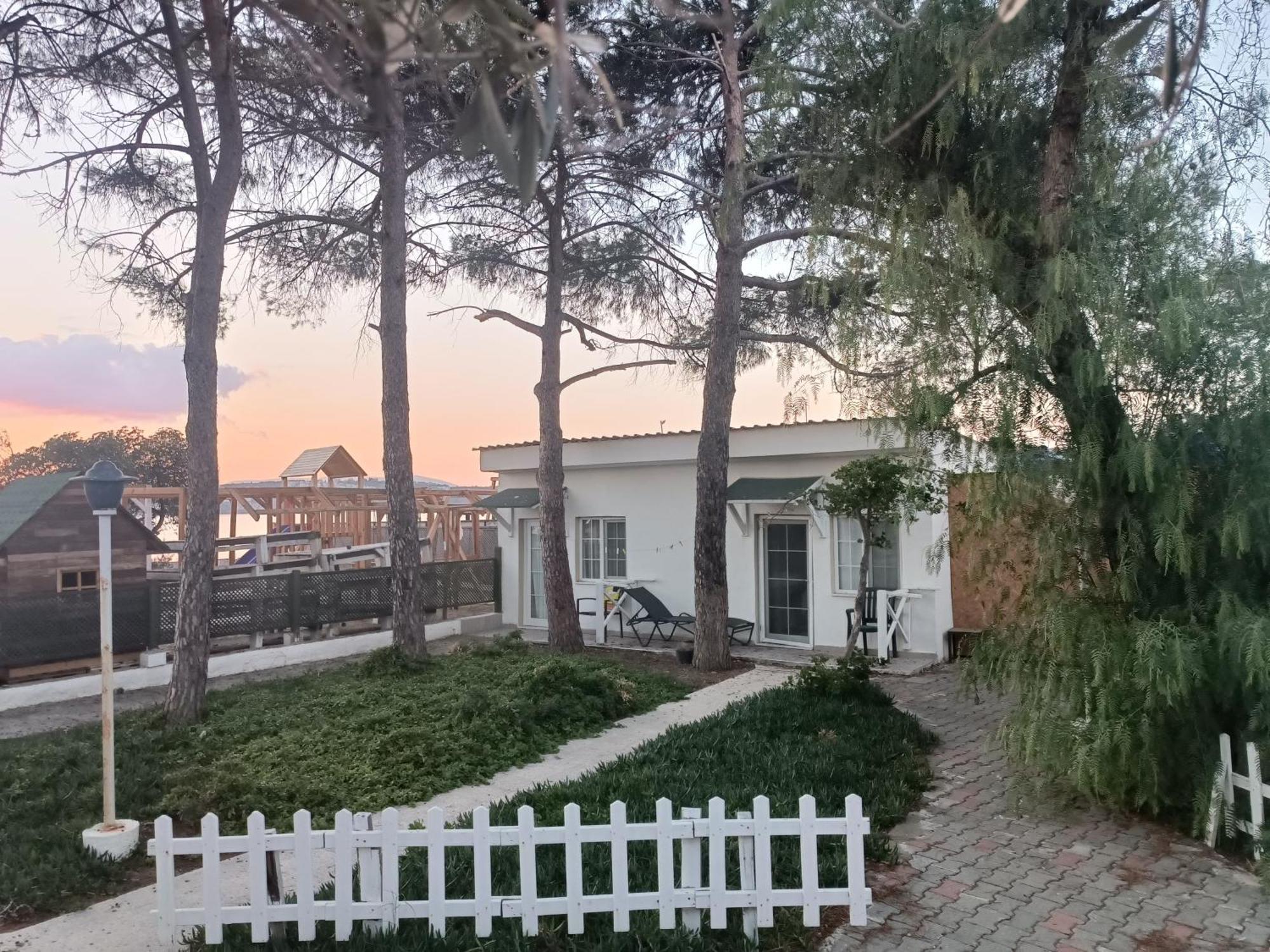 Teos Ormanci Tatil Koyu Hotel Seferihisar Bagian luar foto