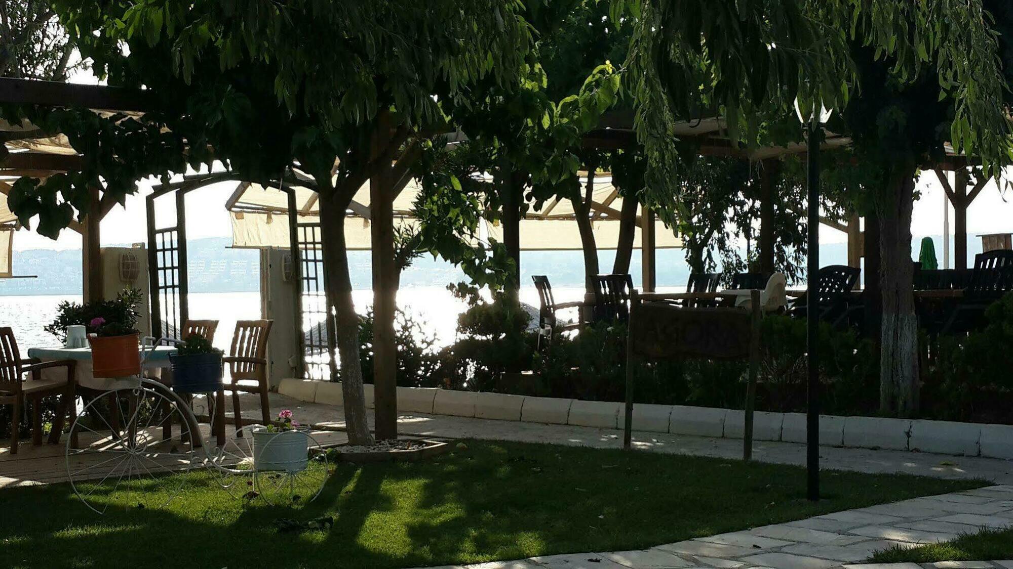Teos Ormanci Tatil Koyu Hotel Seferihisar Bagian luar foto