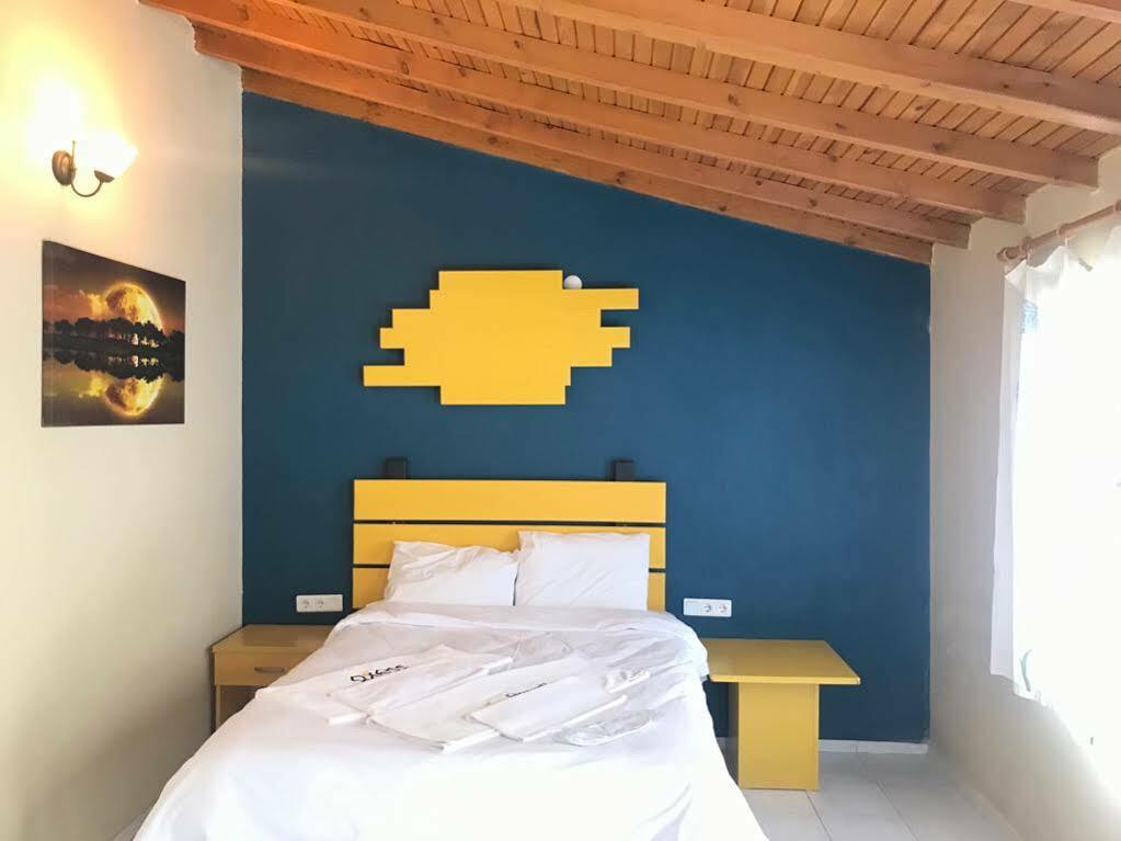 Teos Ormanci Tatil Koyu Hotel Seferihisar Bagian luar foto