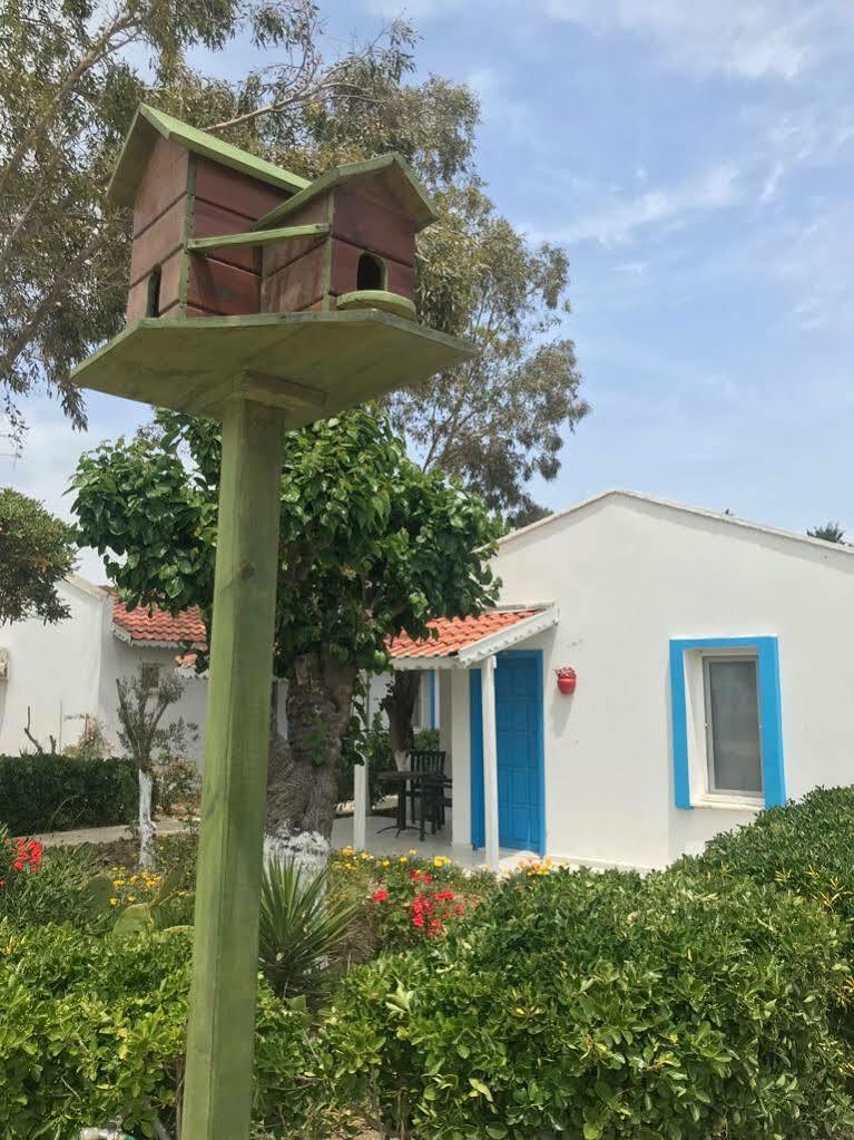 Teos Ormanci Tatil Koyu Hotel Seferihisar Bagian luar foto